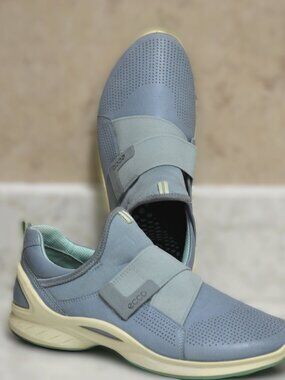 Ecco Biom Fjuel Women's Blue Athletic Walking Shoes Size 7 US